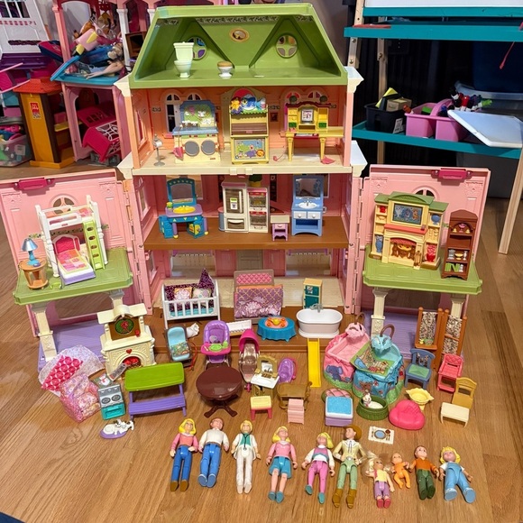 Fisher Price Loving Family Grand Dollhouse W/ HUGE LOT Accessories Dolls - Picture 1 of 15